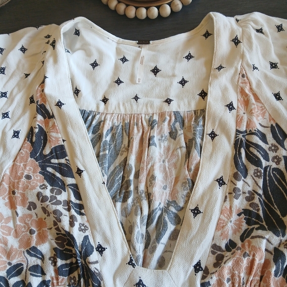Free People Foral and Bird Print Dress NWOT SIZE Xs - Picture 4 of 7